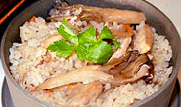 青森シャモロック炊き込みご飯